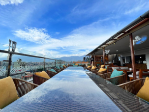 Experience the Atmosphere